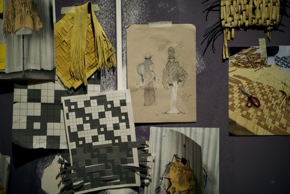 Moda e arte a Berlino: bozzetti e campioni tessili del V-Collective per Fashion x Craft: Echoes of Tomorrow