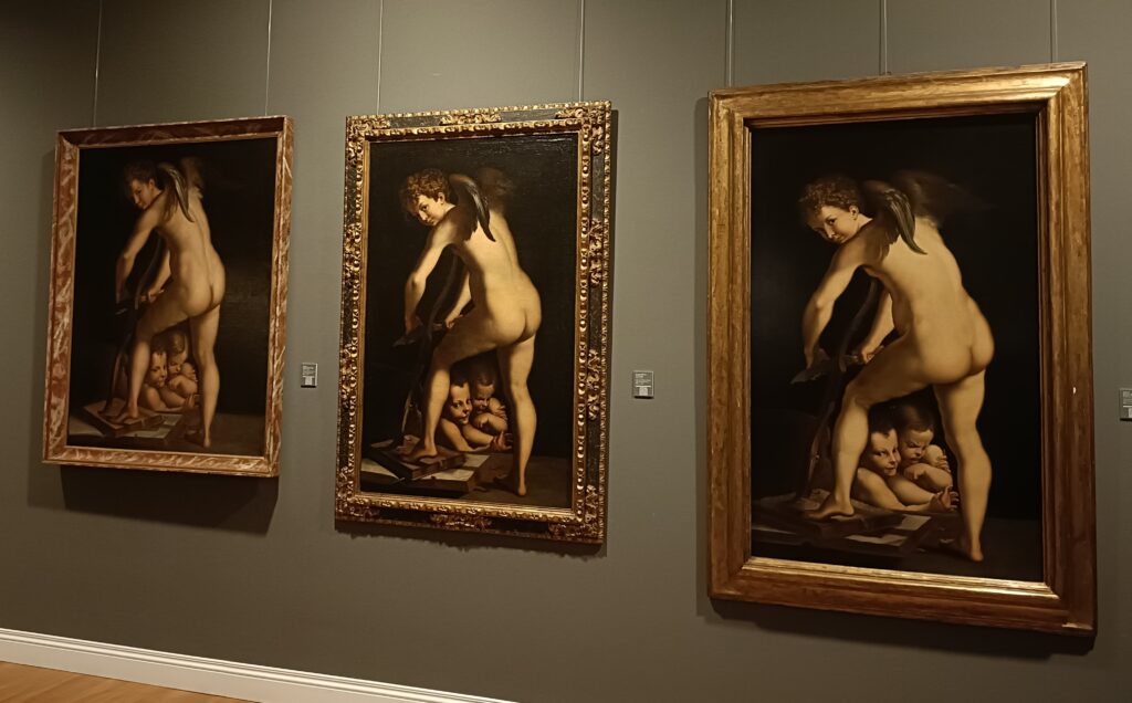 Tre versioni di Amore fabbrica l’arco da Parmigianino esposte al Labirinto della Masone
